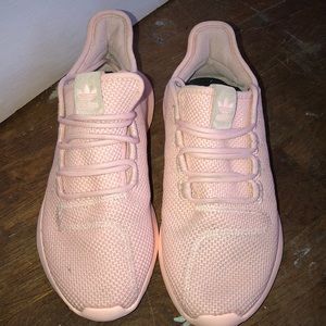 Adidas shoes ! Super cute 😍😍